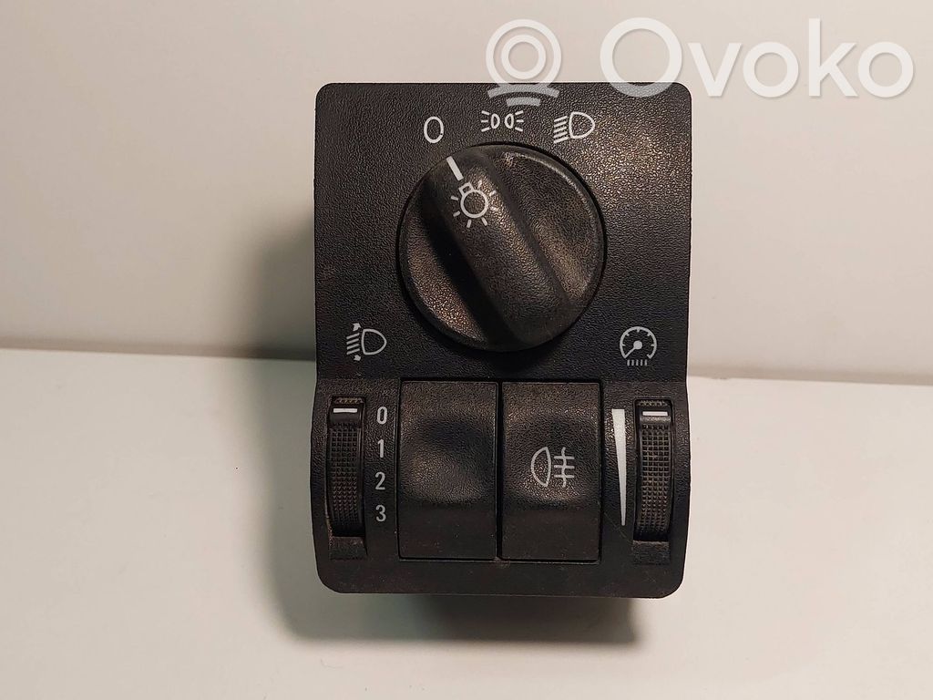 Opel Astra G Light switch 