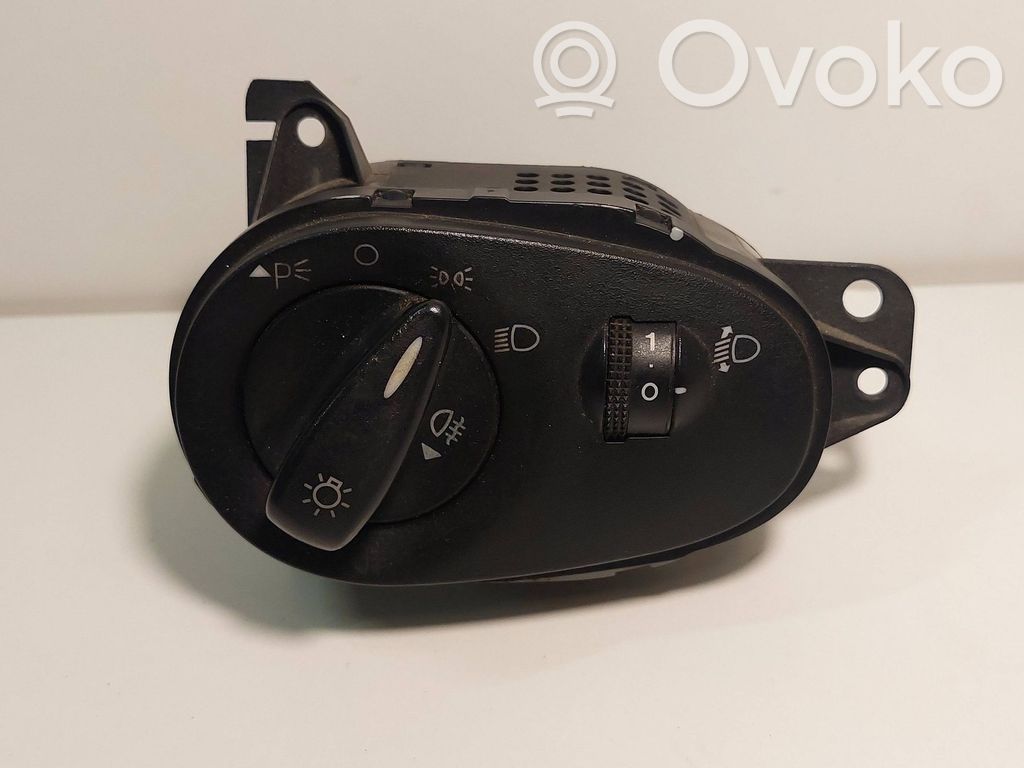 Ford Focus Light switch 