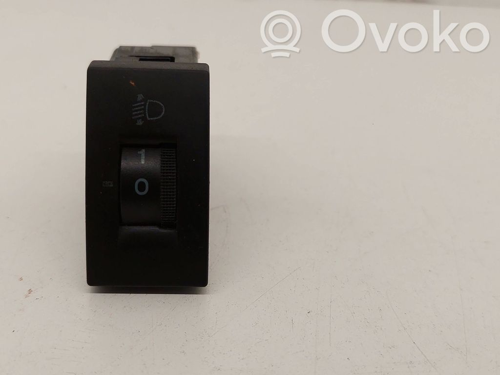 Hyundai Coupe Headlight level height control switch 