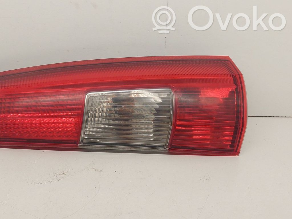 Volvo V70 Galinis žibintas kėbule 