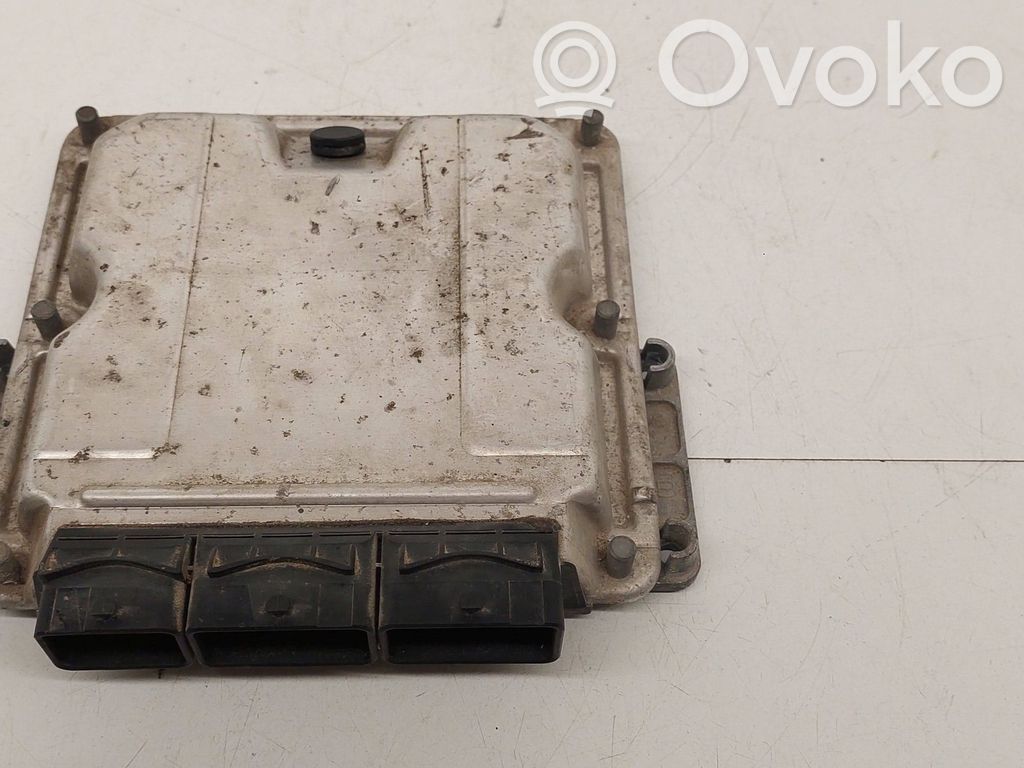 Engine control unit/module   8200153945,8200222133,0281011102