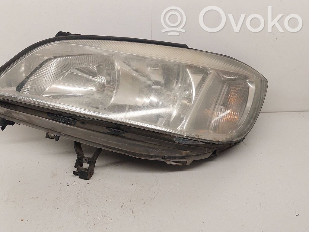 Opel Zafira A Lampa przednia 