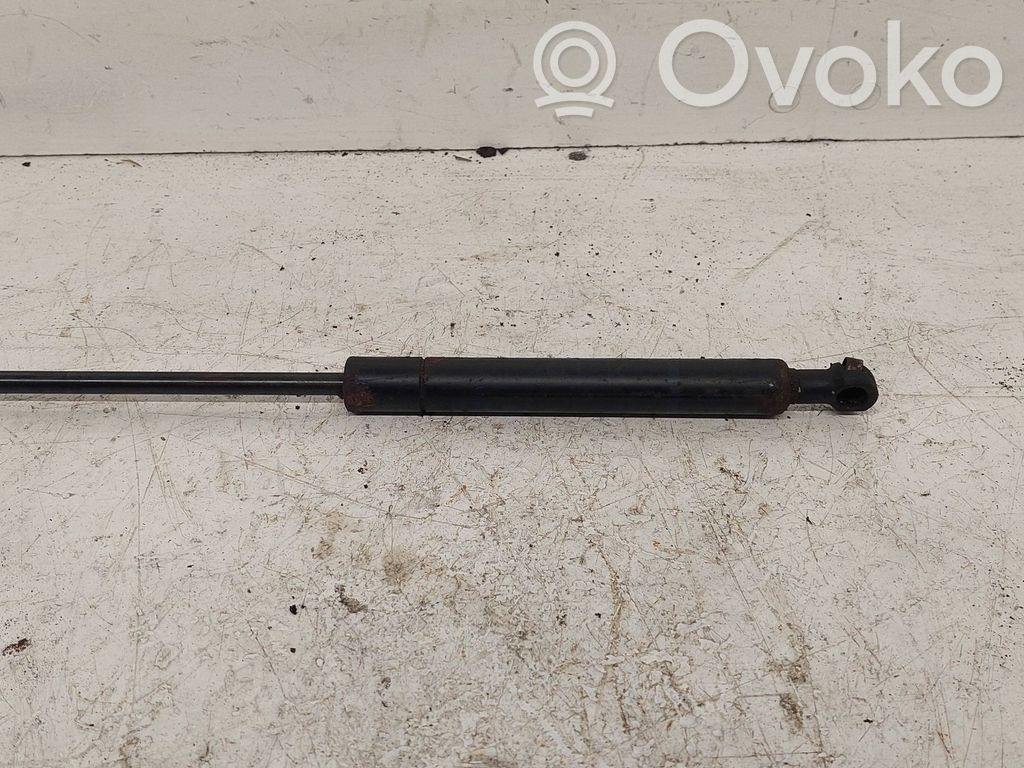 BMW 5 E39 Amortizatorius galinio dangčio 