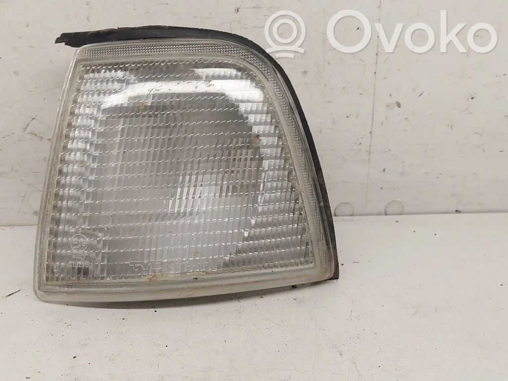 Audi 80 90 B3 Front indicator light 