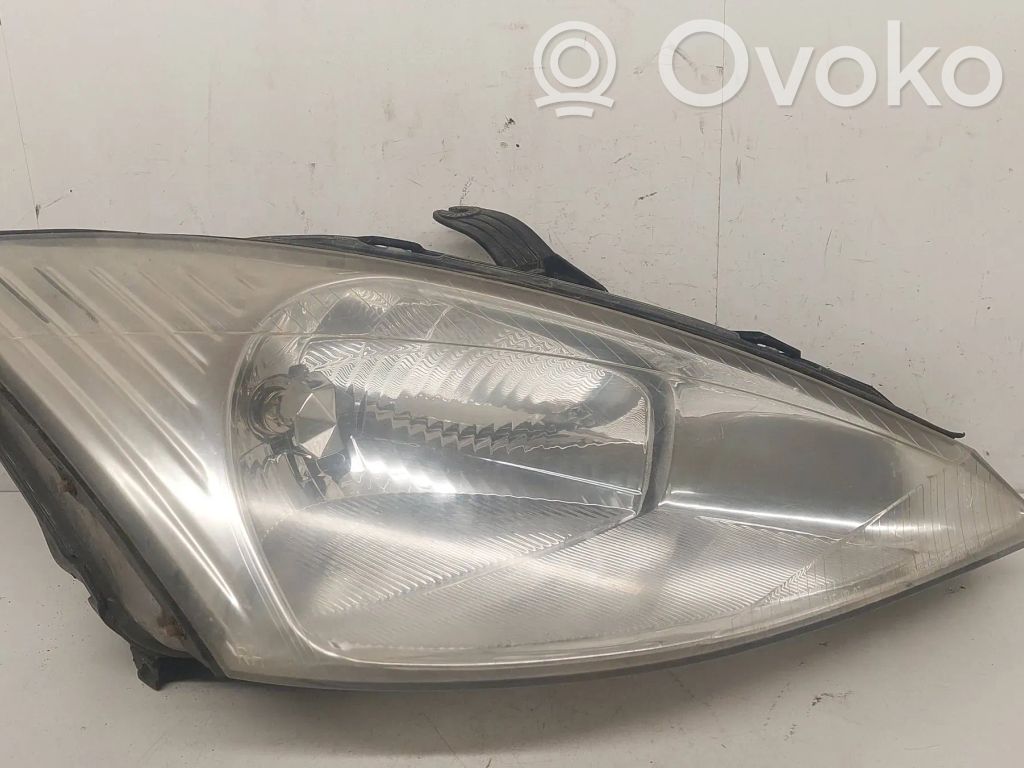 Ford Focus Headlight/headlamp 