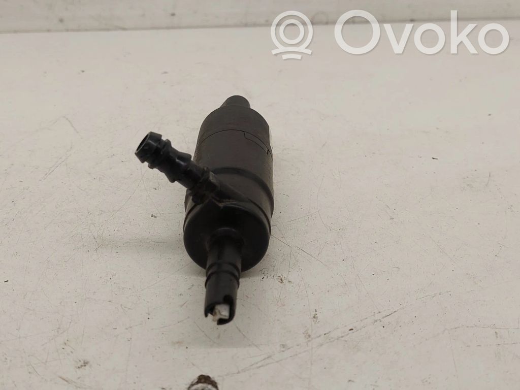 Audi A6 S6 C5 4B Pompa spryskiwacza lampy przedniej 