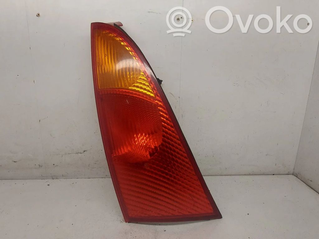 Ford Focus Aizmugurējais lukturis virsbūvē 