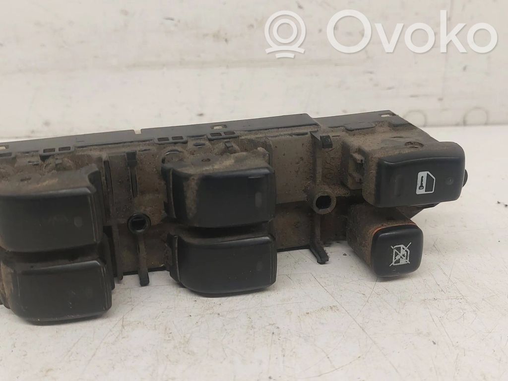 Toyota Avensis Verso Electric window control switch 