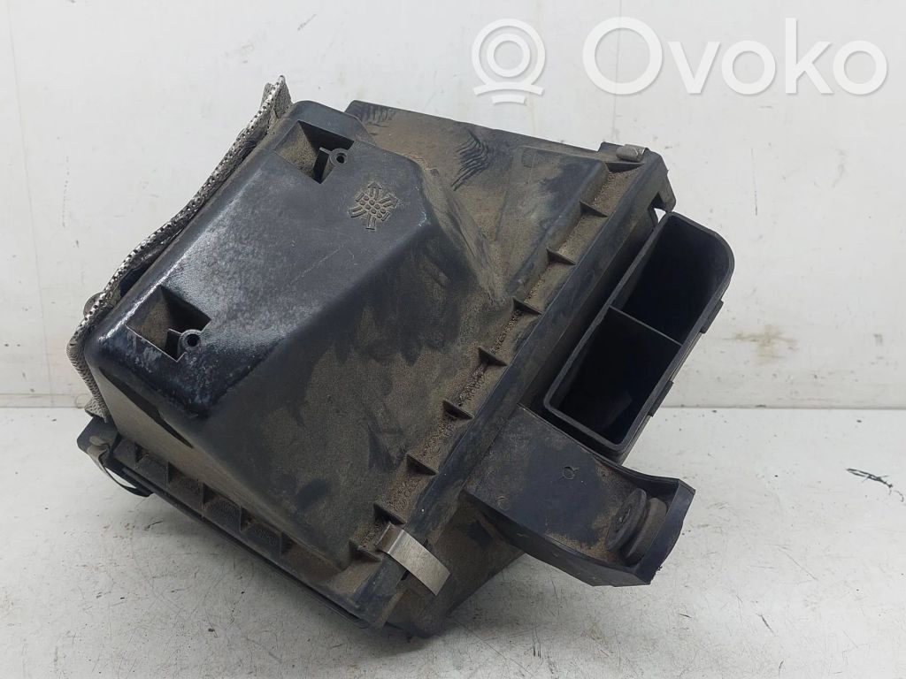 Audi A4 S4 B5 8D Luftfilterkasten 