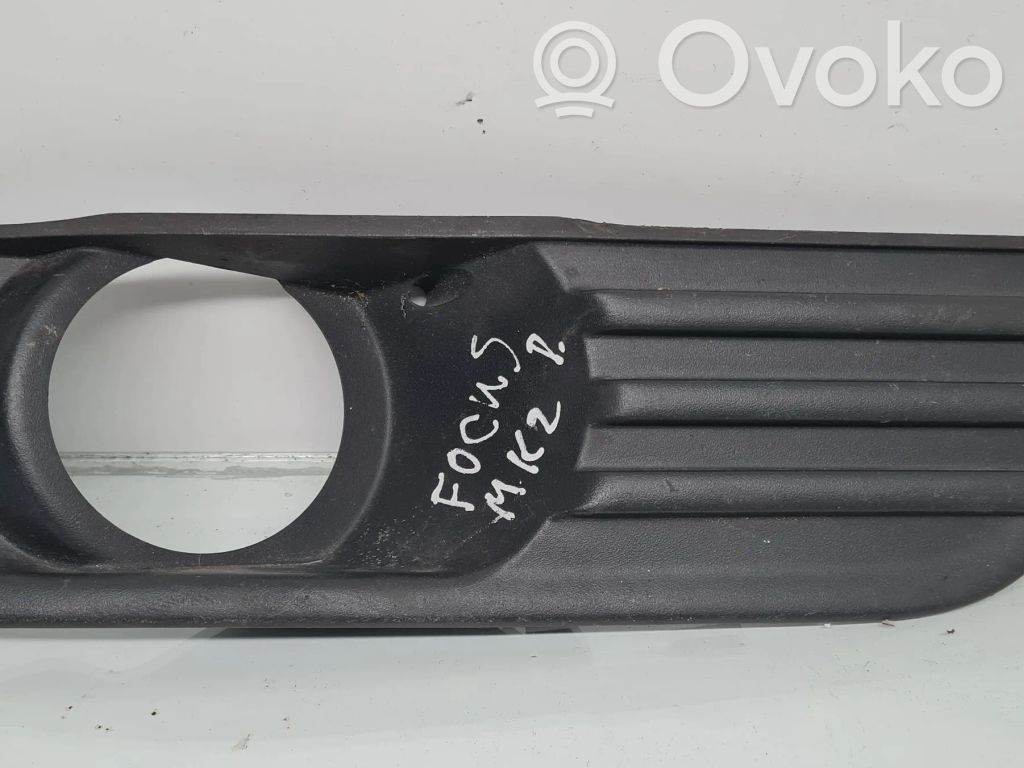 Etusumuvalon ritilä   4M5119952A
