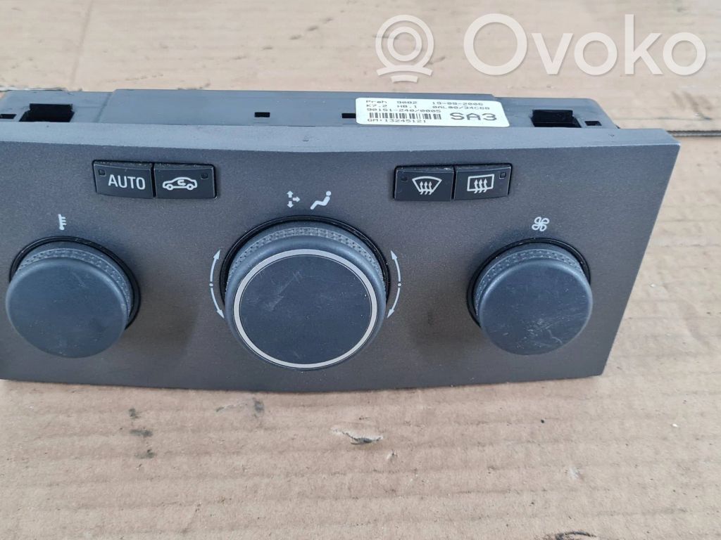 Opel Astra H Climate control unit 