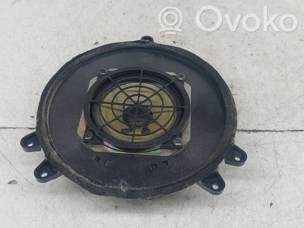 Audi A3 S3 8L Takaoven kaiutin 