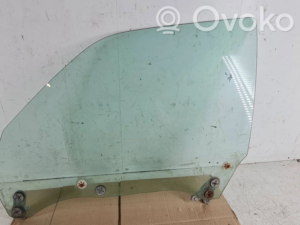 Subaru Forester SF Front door window glass four-door 