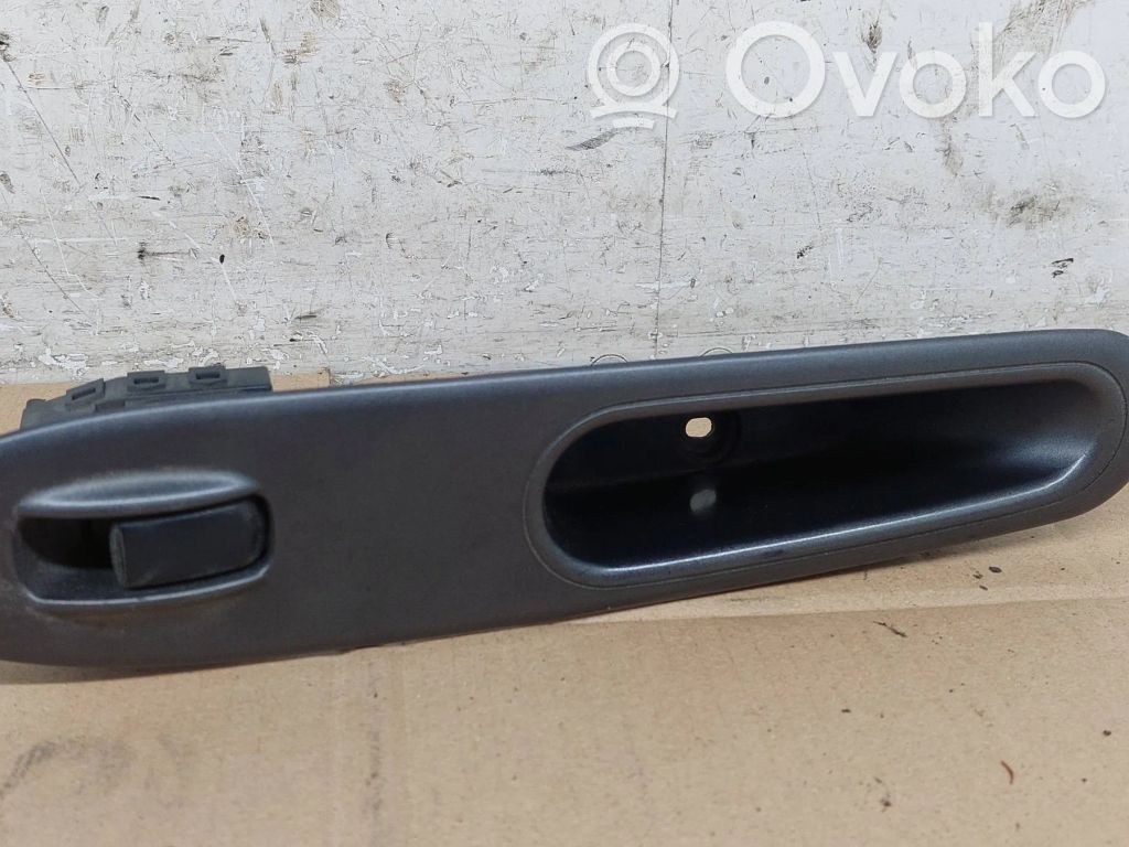 KIA Joice Electric window control switch 