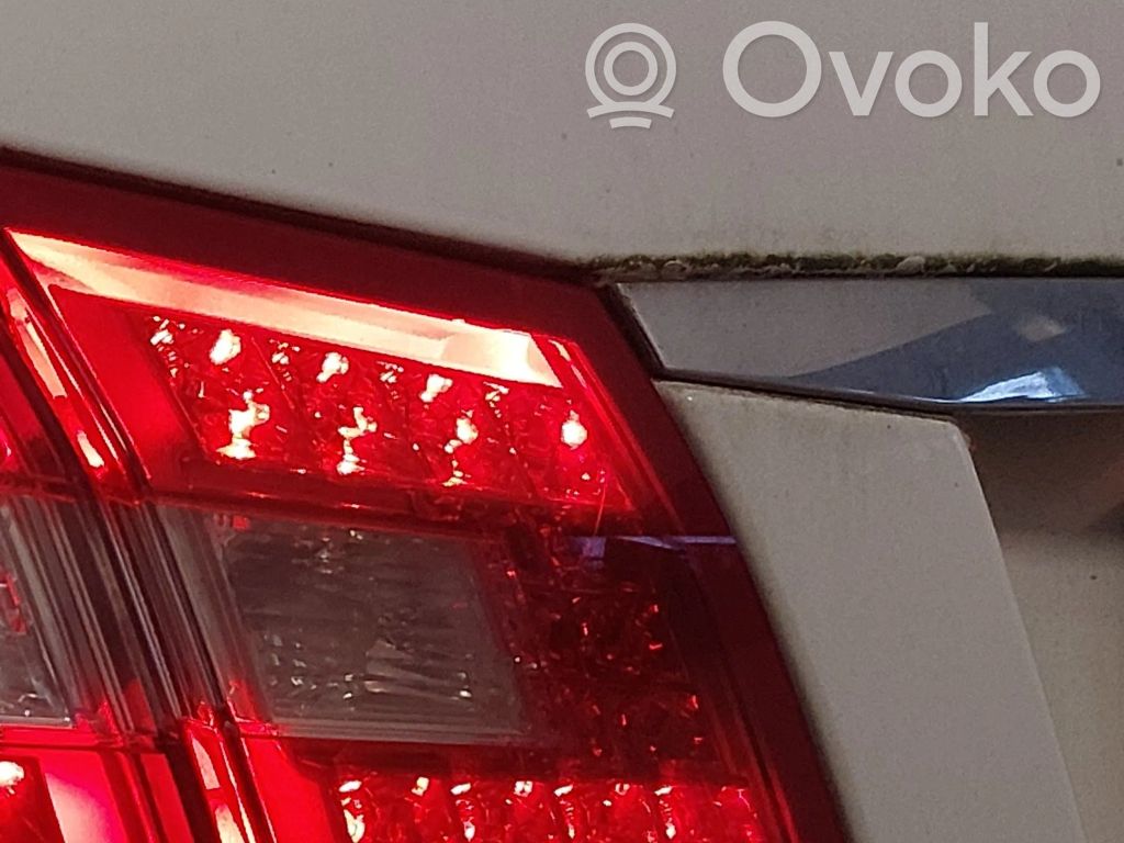 Mercedes-Benz E W212 Lampy tylnej klapy bagażnika 
