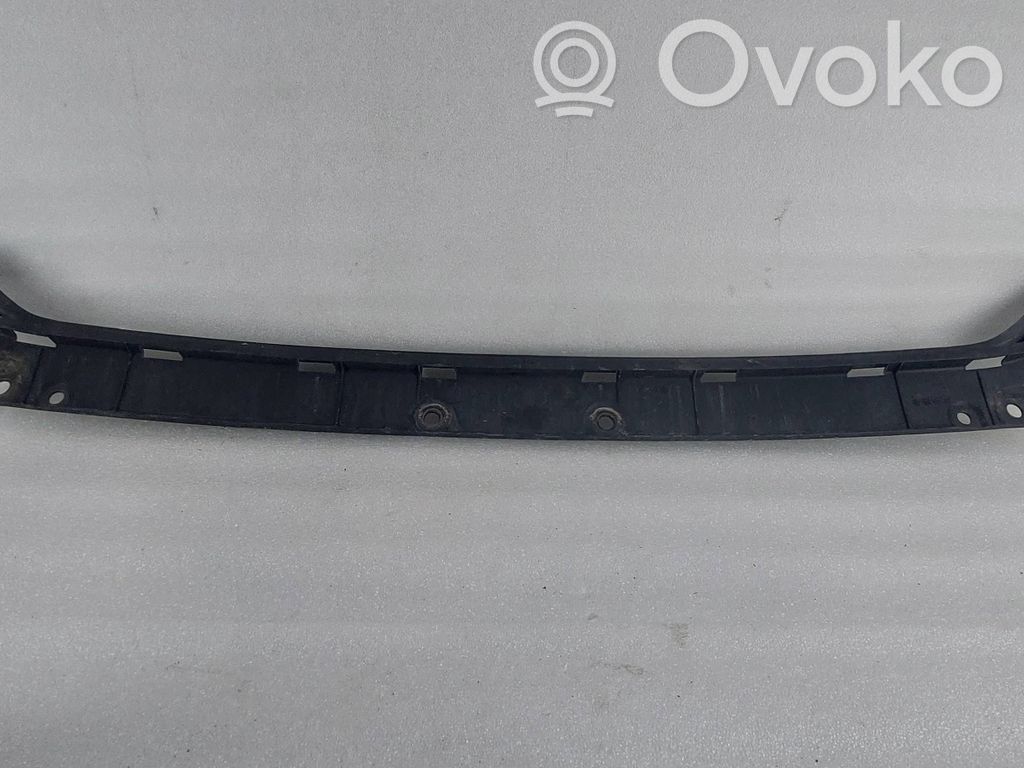 BMW 7 E65 E66 Takapuskurin kannake 