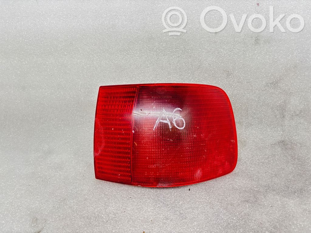Audi 80 90 B3 Aizmugurējais lukturis virsbūvē 
