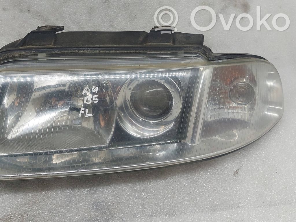 Audi A4 S4 B5 8D Priekinis žibintas 