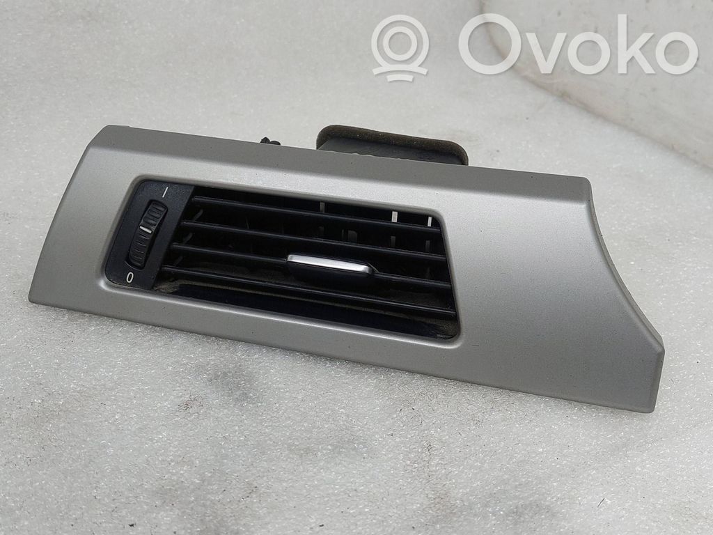 BMW 3 E90 E91 Moldura protectora de la rejilla de ventilación lateral del panel 