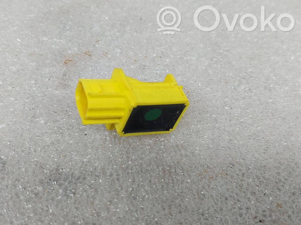 Suzuki Vitara (LY) Airbagsensor Crashsensor Drucksensor 