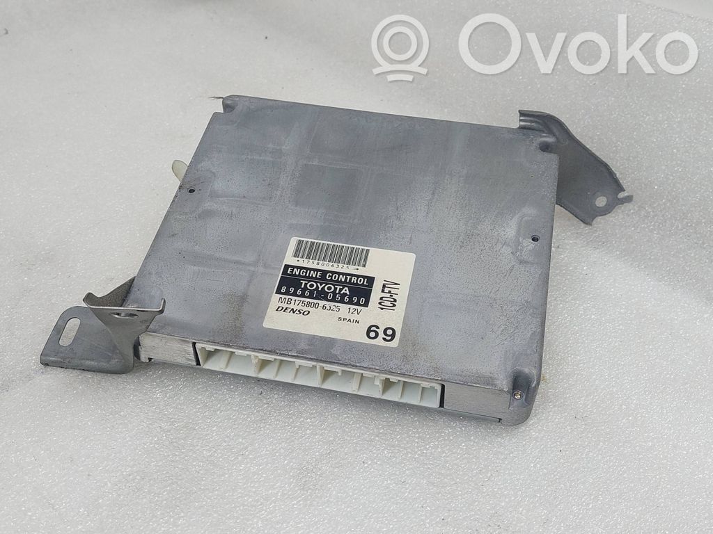 Toyota Avensis T250 Engine control unit/module 