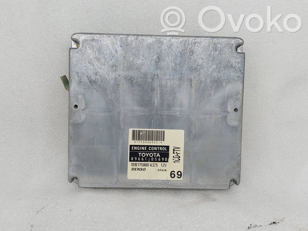 Toyota Avensis T250 Engine control unit/module 