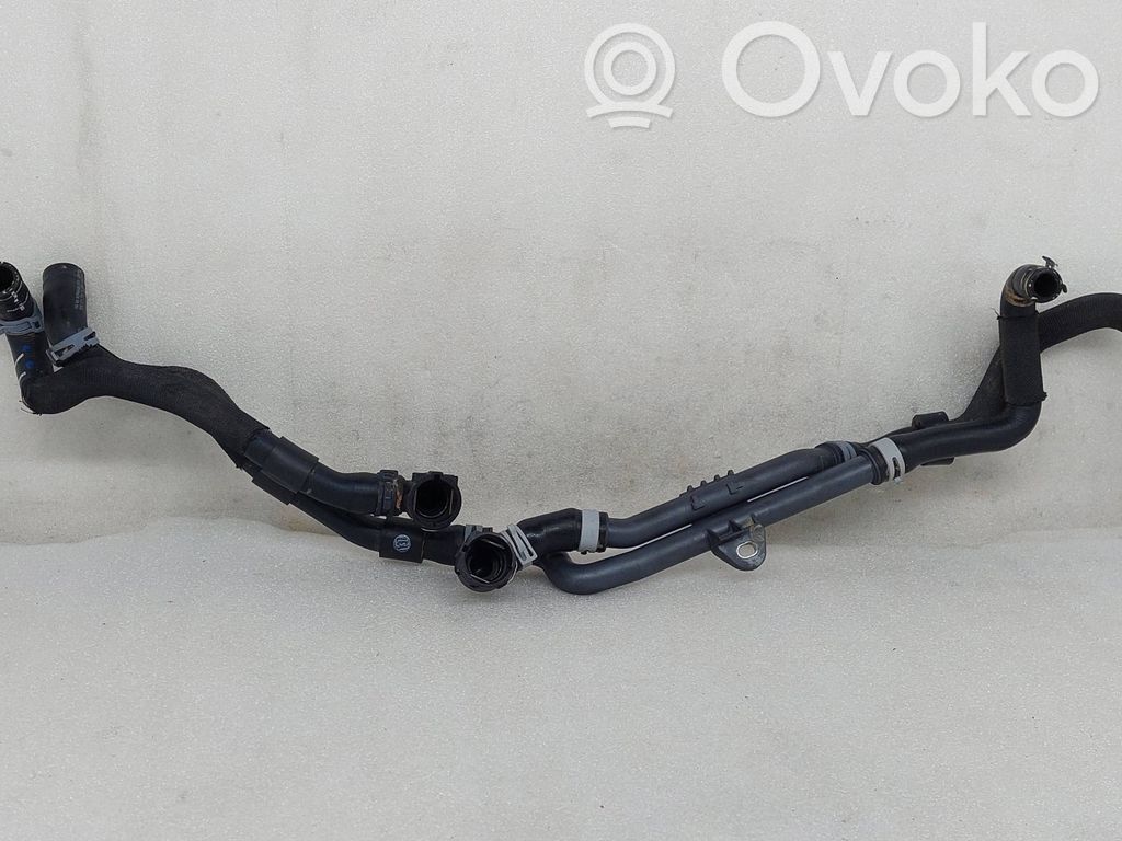 Audi Q3 F3 Engine coolant pipe/hose 