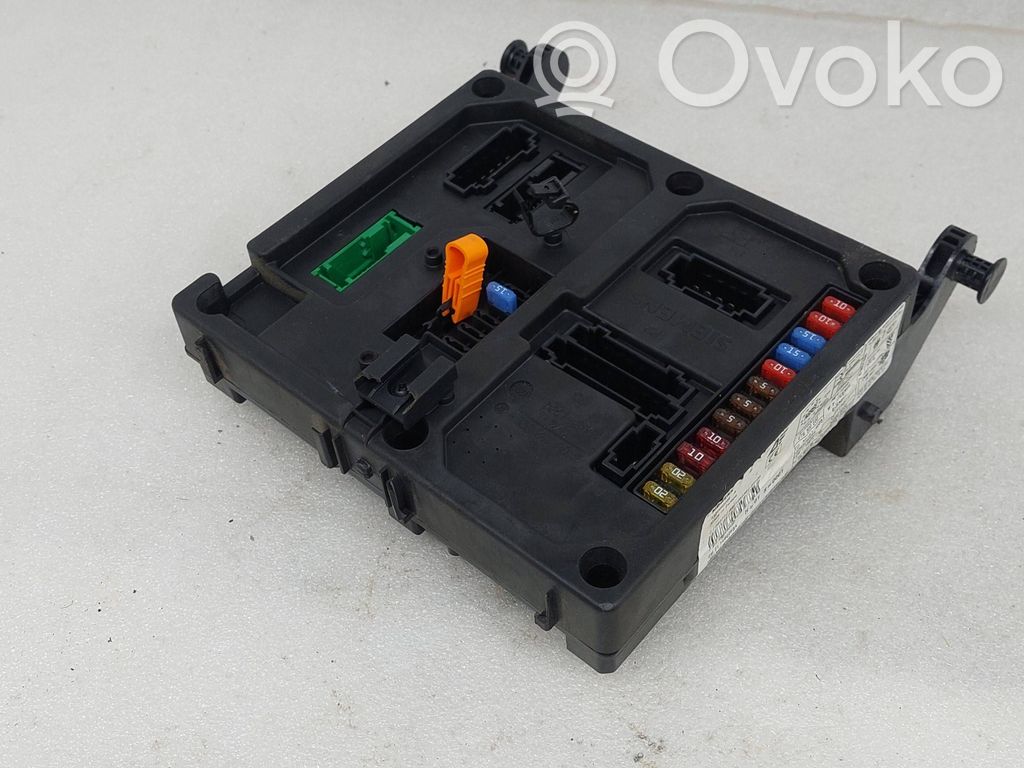 Ford Galaxy Fuse module 