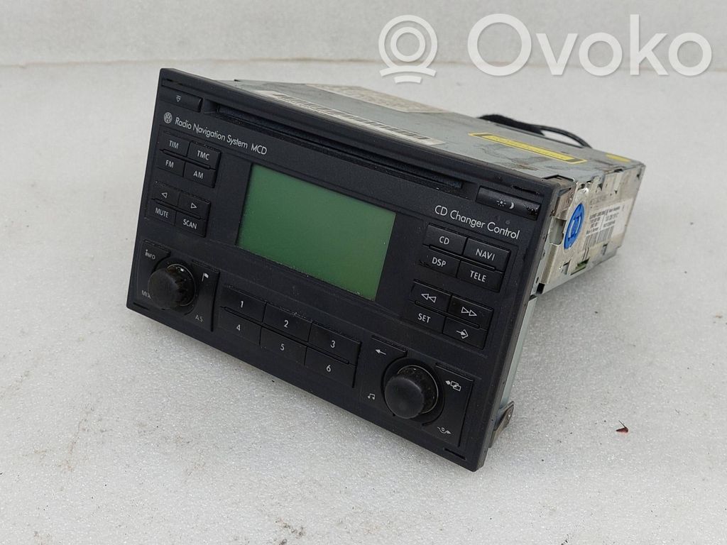 Volkswagen PASSAT B5.5 Panel / Radioodtwarzacz CD/DVD/GPS 