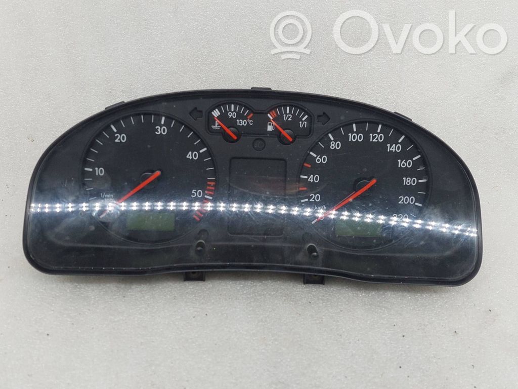 Volkswagen PASSAT B5 Vitezometru (grup de instrumente) 