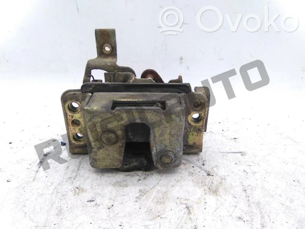 Opel Corsa A Slēdzene (pie roktura) 