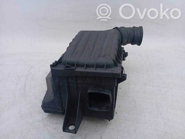 Opel Corsa B Air filter box 