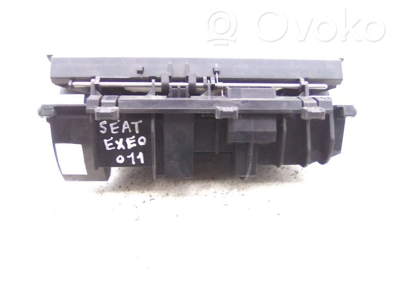 Car ashtray   8E0857951