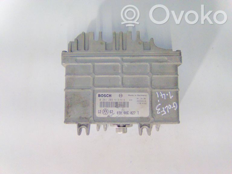 Volkswagen Golf III Engine control unit/module 