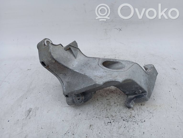 Engine mount bracket   5063292