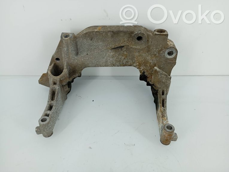 Opel Astra H Engine mount bracket 