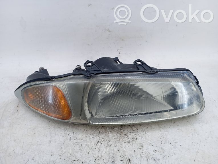 Headlight/headlamp   NAOVISIVEL