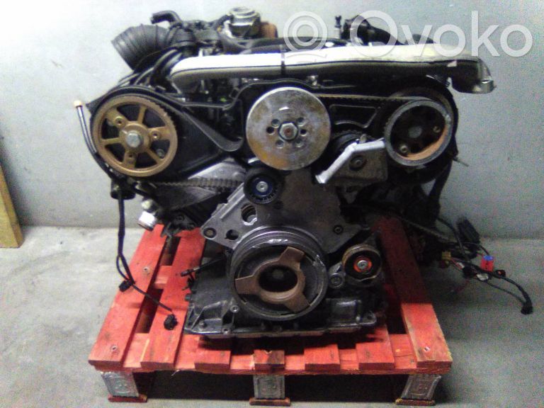 Audi A4 S4 B7 8E 8H Motor 