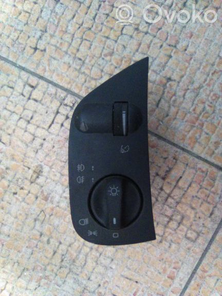 Seat Ibiza II (6k) Otros interruptores/perillas/selectores 