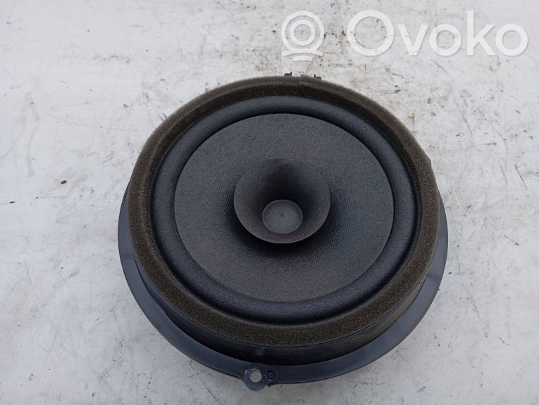 Altavoz del panel   8A6T18808CC