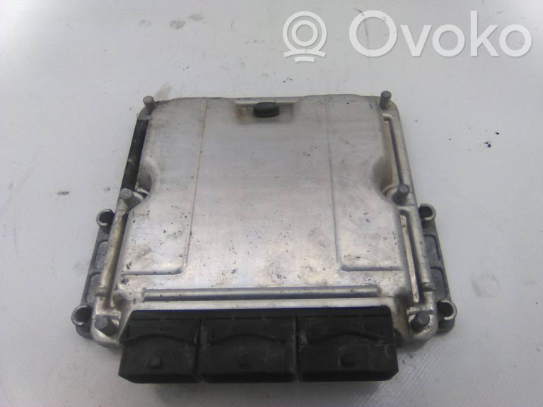 Opel Vivaro Unitate/modul de control motor 