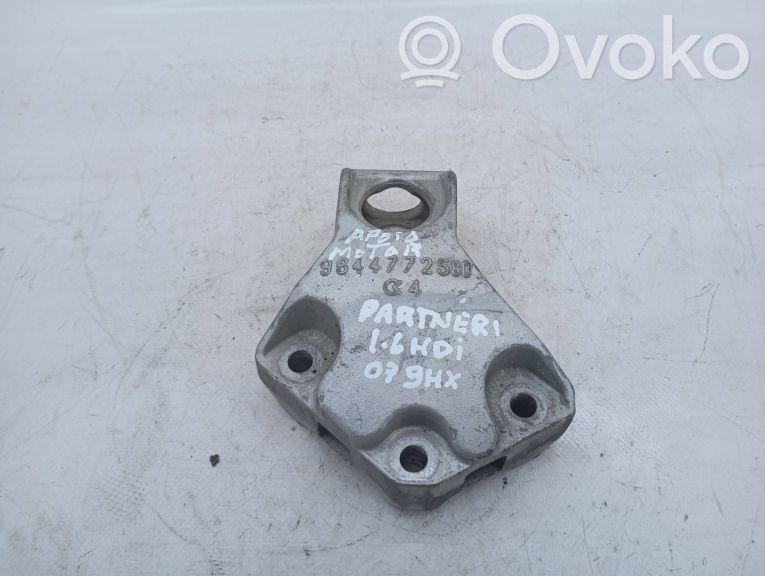Engine mount bracket   9644772580