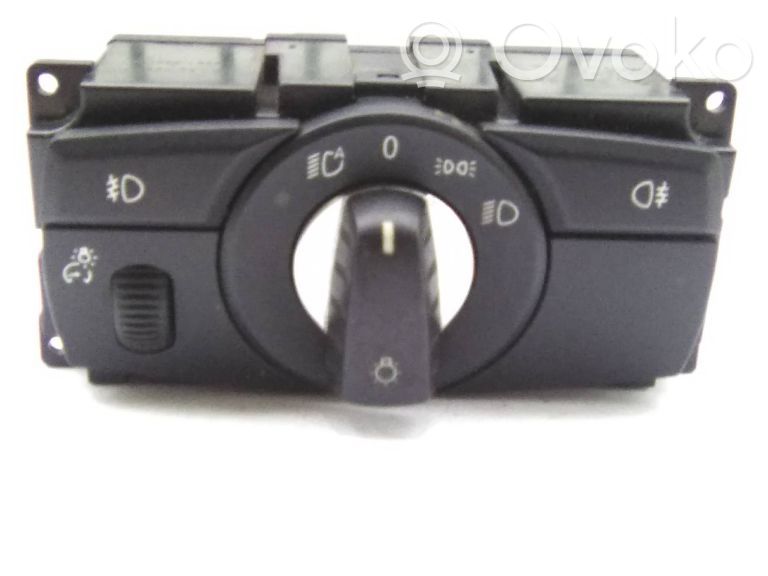 Autres commutateurs / boutons / leviers   6988565