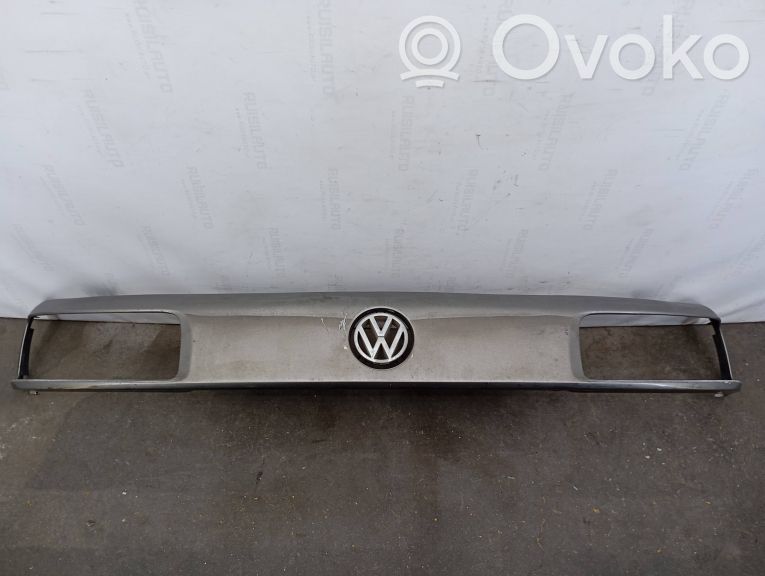 Volkswagen PASSAT B3 Grille de calandre avant 