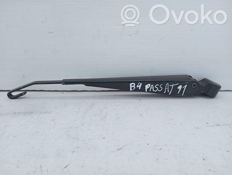 Volkswagen PASSAT B3 Bras d'essuie-glace arrière