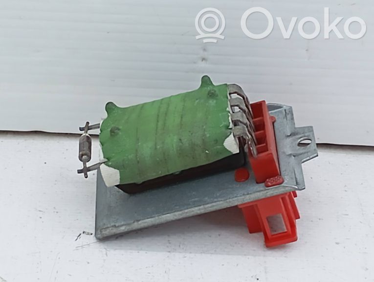 Volkswagen PASSAT B5 Relais de commande ventilateur chauffage 