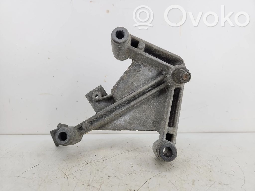 Renault Clio II Soporte de la caja de cambios 