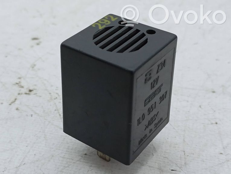 Przyciski multifunkcyjne   1L0951307