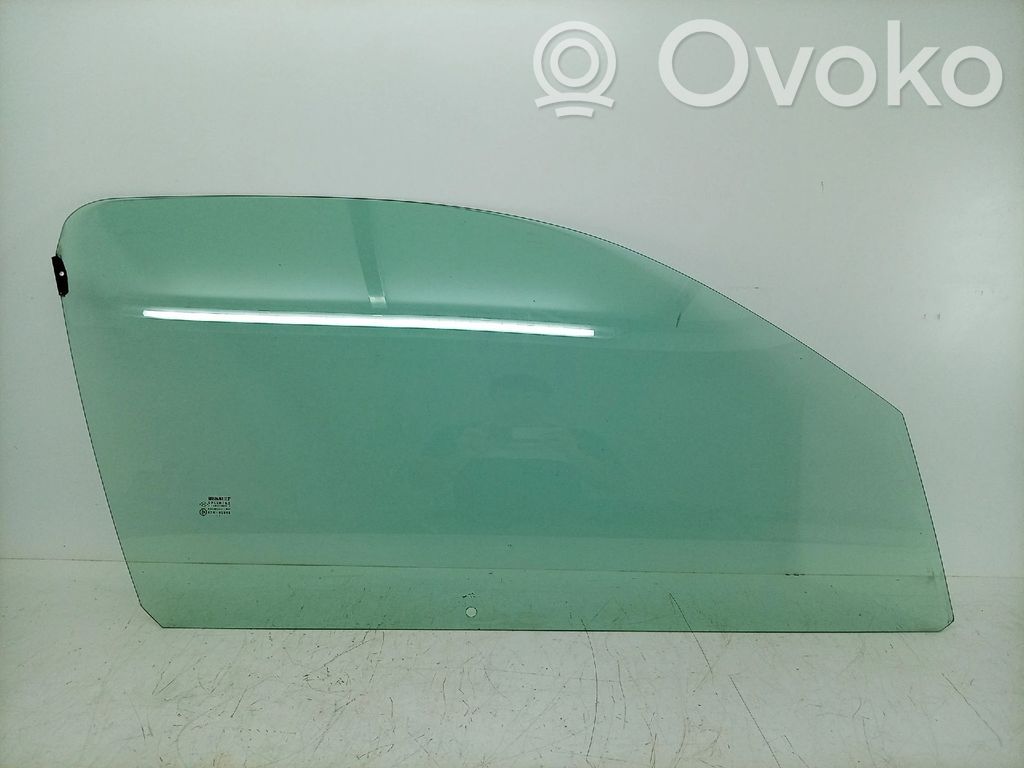 Renault Megane I Vitre de fenêtre porte avant (4 portes)