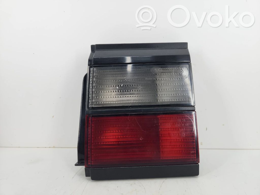 Volkswagen PASSAT B3 Luci posteriori del portellone del bagagliaio 